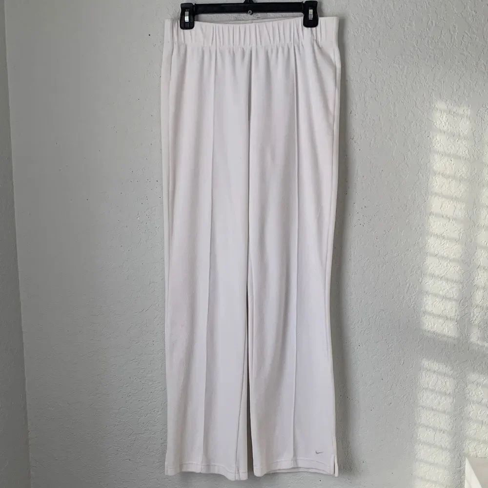 Nike Women White Velour Velvet  High Rise Logo  Pants Size M/8-10
